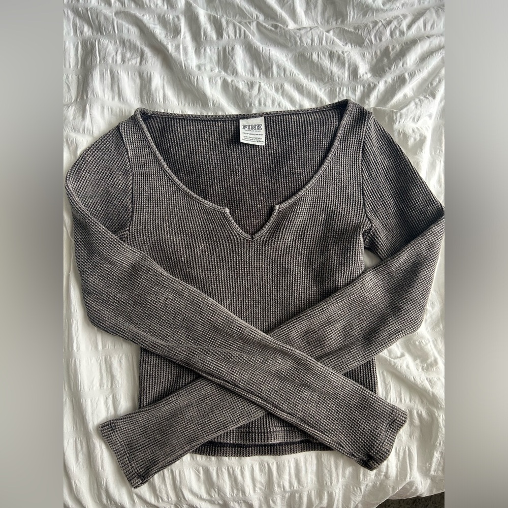 Gray long sleeve pink shirt